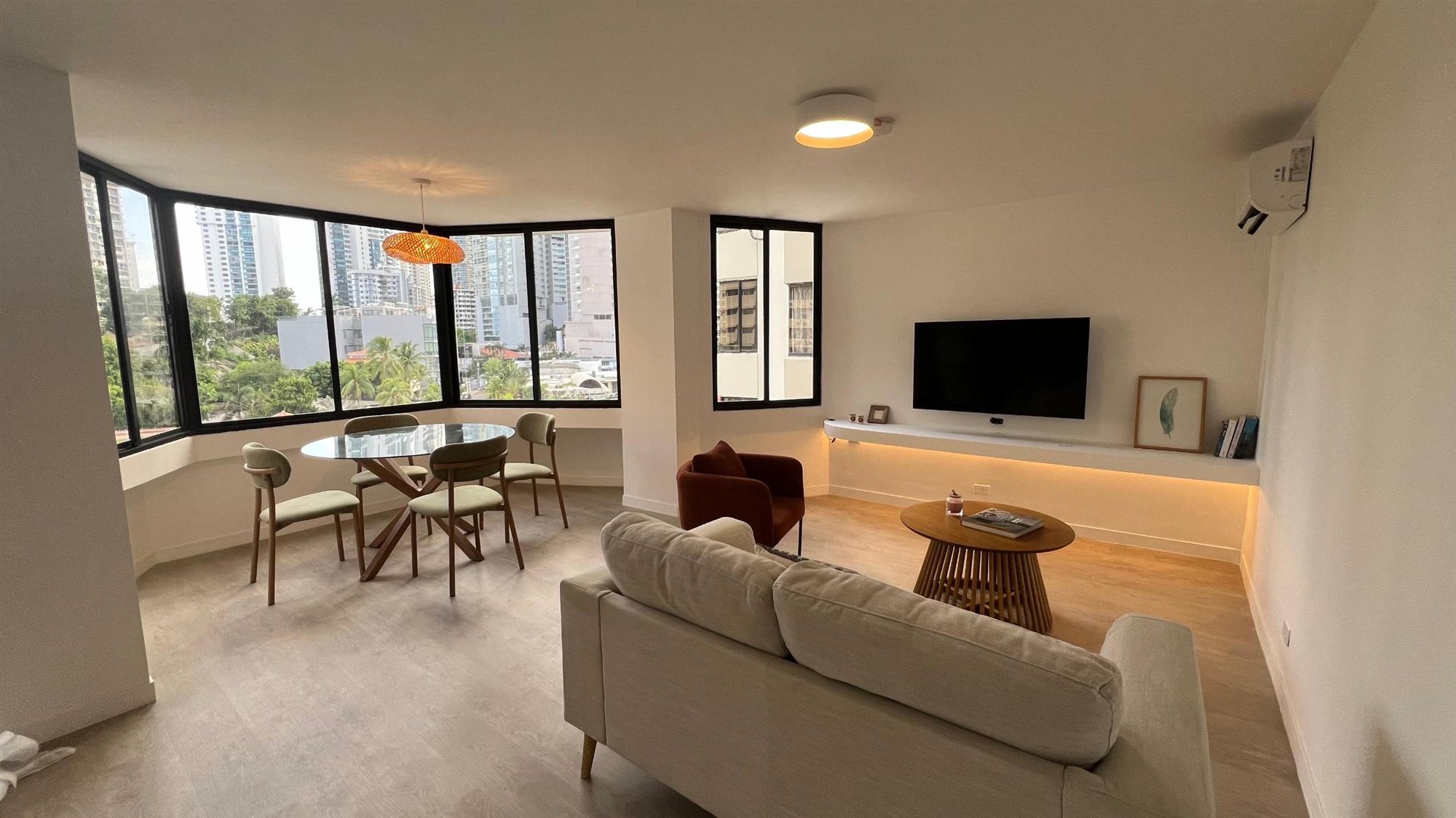 Renovated apartment in Las Hadas